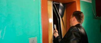 Умом Россию не понять: Правительство Севастополя обязало жителей первых этажей платить за лифты