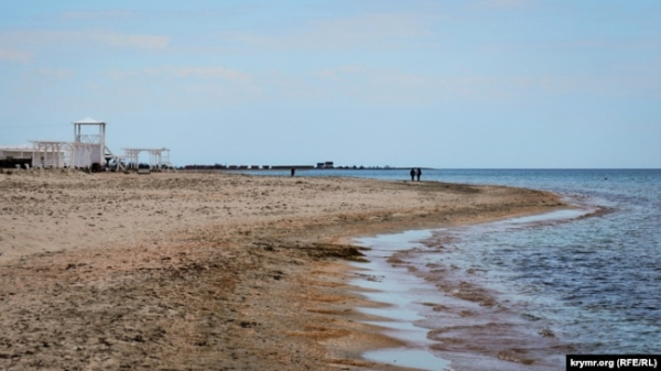 Село Штормове у Сакському районі Криму