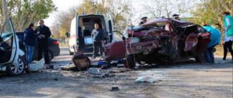В Крыму столкнулись ВАЗ и Hyundai - погиб ребёнок, пострадали 10 человек (фото)