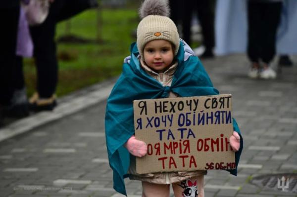 Новорічне бажання маленької доньки здійснилося: тато-морпіх повернувся з російського полону3