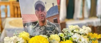 Нововолинська громада провела в останню дорогу загиблого воїна Володимира Шелеміна