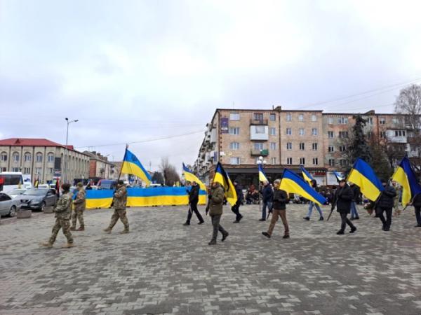 У Ковелі попрощалися з захисниками Миколою Бобром та Євгенієм Куколом27