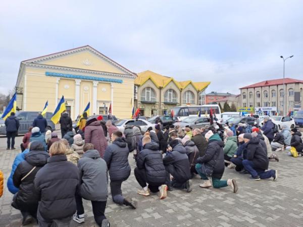 У Ковелі попрощалися з захисниками Миколою Бобром та Євгенієм Куколом30