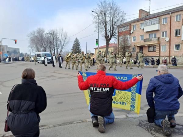 У Ковелі попрощалися з захисниками Віктором Куликом та Олександром Скоруком8