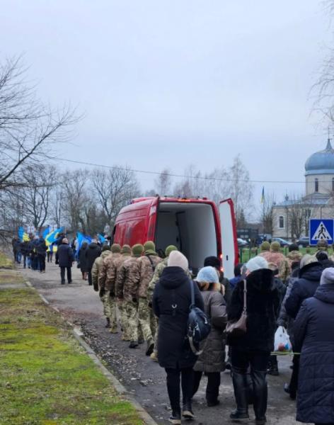 У Литовезькій громаді попрощалися із загиблим воїном Олександром Музикою4