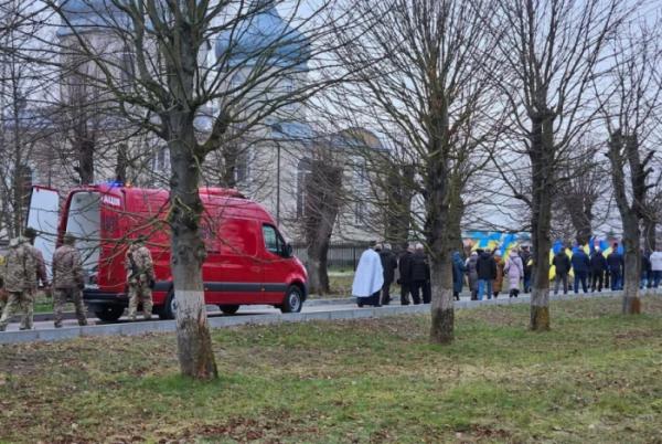 У Литовезькій громаді попрощалися із загиблим воїном Олександром Музикою3