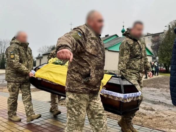 У Нововолинську попрощалися з військовим Романом Ковалем3