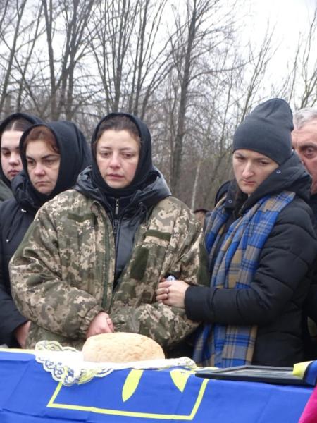 У селі Селець попрощалися з захисником Сергієм Попрійчуком27