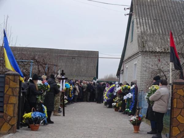 У селі Селець попрощалися з захисником Сергієм Попрійчуком9