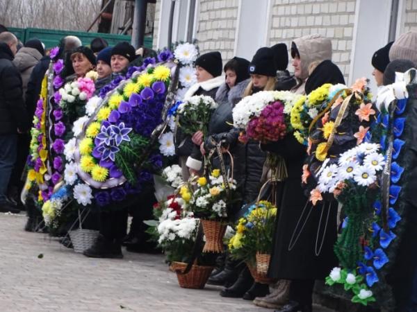 У селі Селець попрощалися з захисником Сергієм Попрійчуком2