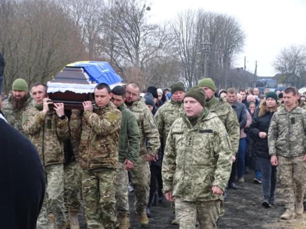 У селі Селець попрощалися з захисником Сергієм Попрійчуком23