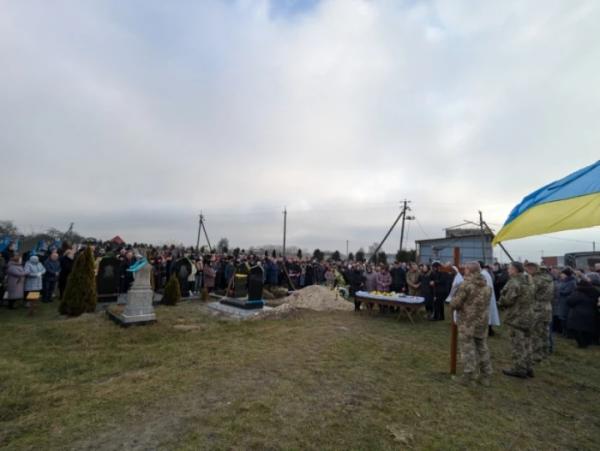 У Скулині попрощалися з захисником Іваном Оніщуком38