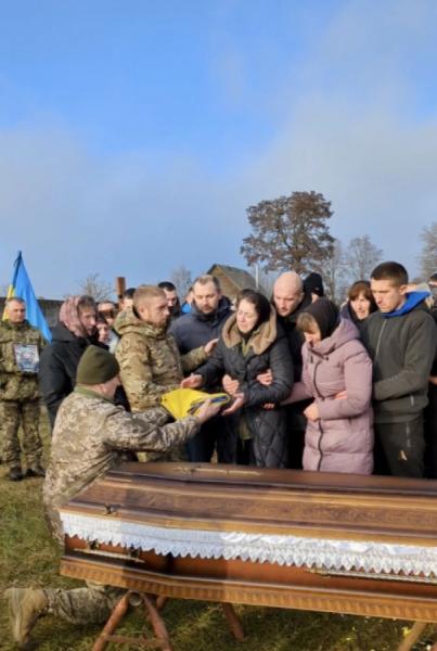 У Скулині попрощалися з захисником Іваном Оніщуком43