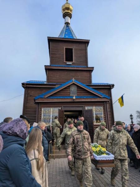 У Скулині попрощалися з захисником Іваном Оніщуком33