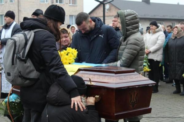 В останню дорогу провели Валерія Грибчука з Дмитрівки, якого понад рік вважали зниклим безвісти1