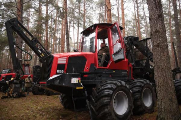 Данія передала техніку для вдосконалення лісового господарства України1