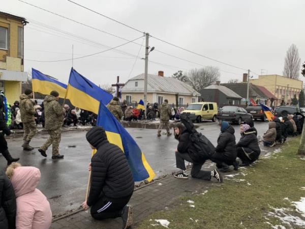 Додому назавжди повернувся загиблий військовий Сергій Бубела з Шацької громади17