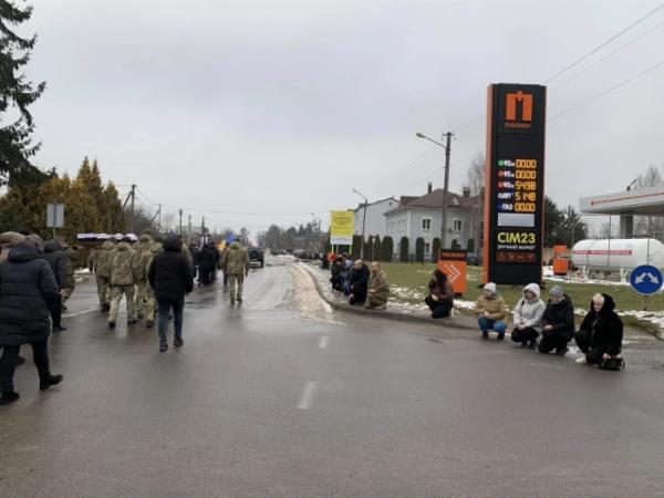 Додому назавжди повернувся загиблий військовий Сергій Бубела з Шацької громади7