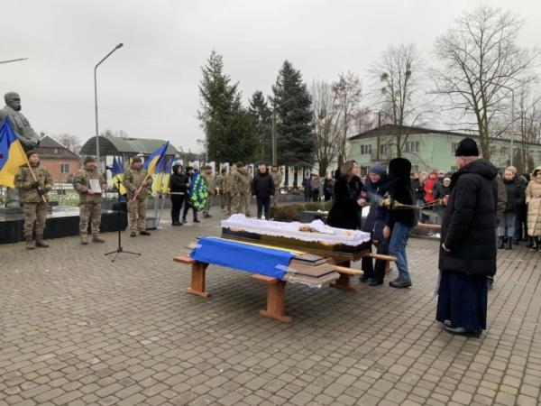 Додому назавжди повернувся загиблий військовий Сергій Бубела з Шацької громади18