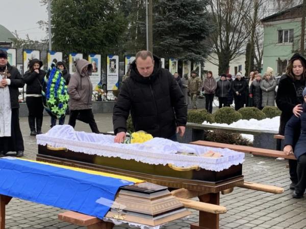 Додому назавжди повернувся загиблий військовий Сергій Бубела з Шацької громади25