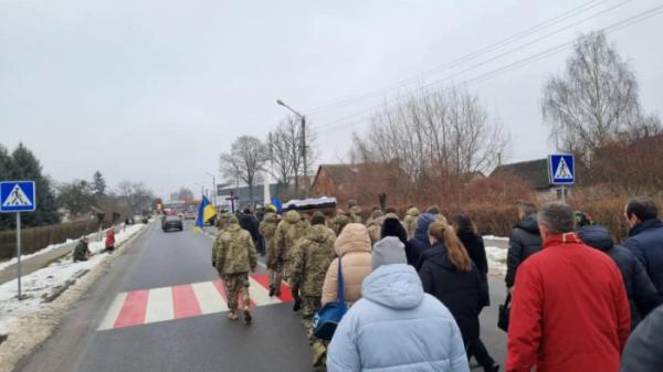 Додому назавжди повернувся загиблий військовий Сергій Бубела з Шацької громади5