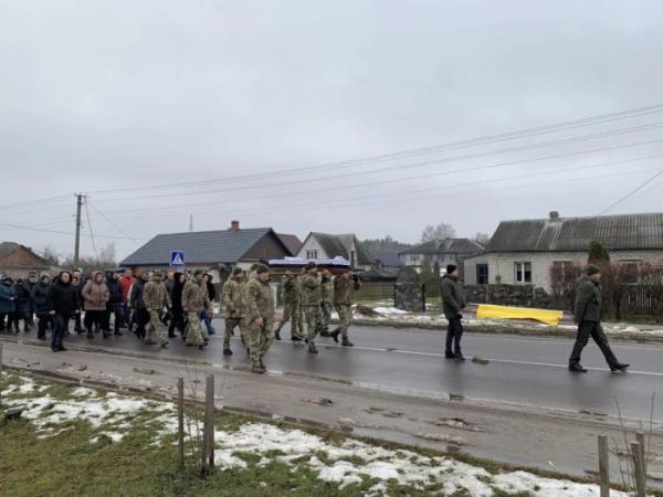 Додому назавжди повернувся загиблий військовий Сергій Бубела з Шацької громади8