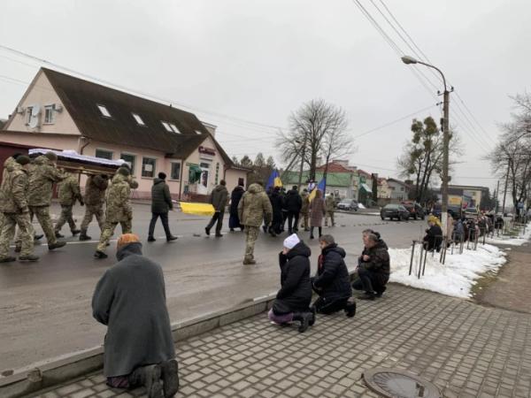 Додому назавжди повернувся загиблий військовий Сергій Бубела з Шацької громади10