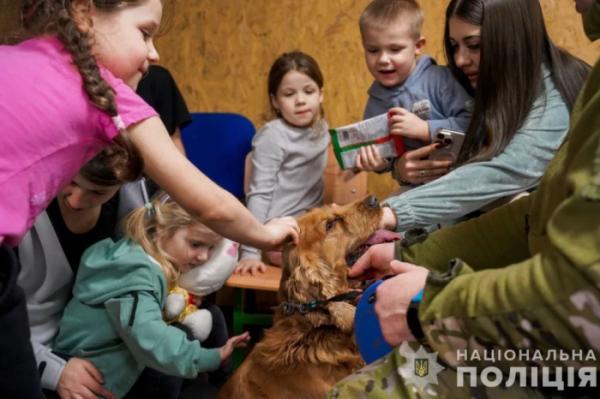 Кінологи поліції Закарпаття навідалися до дітей, які постраждали унаслідок війни3