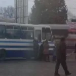 На Бущині люди просять не забирати з автобусного маршруту перевізника