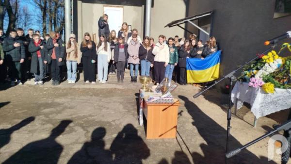 На фасаді Поромівського ліцею відкрили меморіальні дошки загиблим воїнам – Юрію Чимерису та Сергію Дукельському5