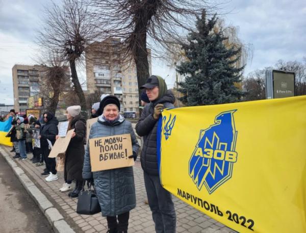 У Ковелі близько 100 автівок проїхали на підтримку військовополонених5