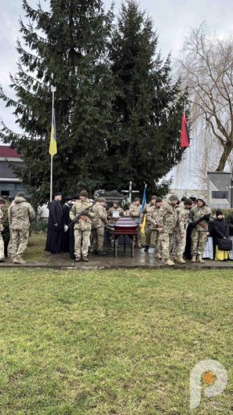 У Люблинецькій громаді попрощалися з захисником Олександром Савлуком2