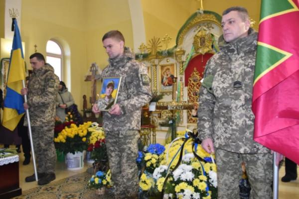 У Луцьку попрощалися із Тарасом Горобцем, який загинув у Харківській області5