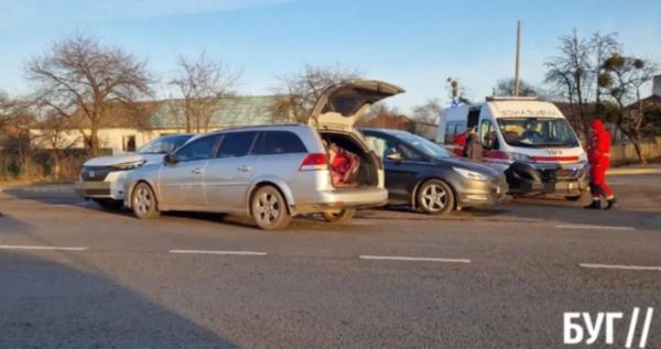 У Нововолинську трапилась аварія за участю трьох автомобілів