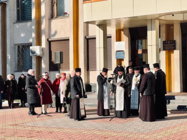 У Нововолинську вшанували пам’ять захисників Донецького аеропорту9