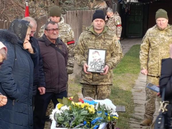 У Підгайцівській громаді поховали воїна Андрія Литвинчука1