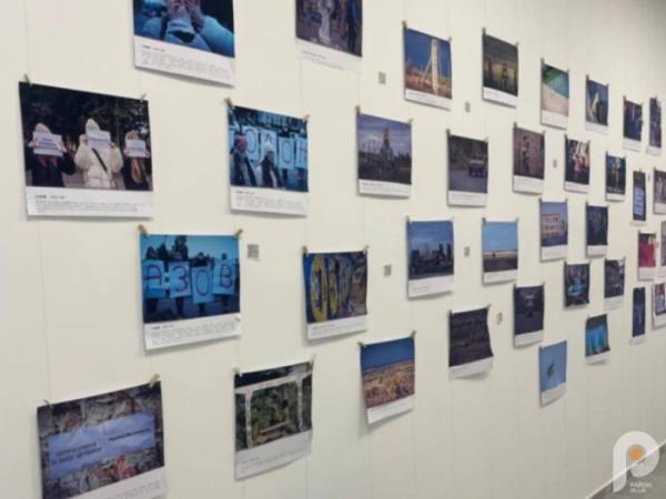 У рожищенському Молодіжному центрі стартувала персональна виставка Владислава Вакалюка3