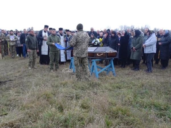 У селі Свинарин попрощалися із захисником Сергієм Вавринчуком2