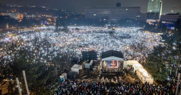 У Словаччині десятки тисяч людей вийшли на протест проти уряду Фіцо