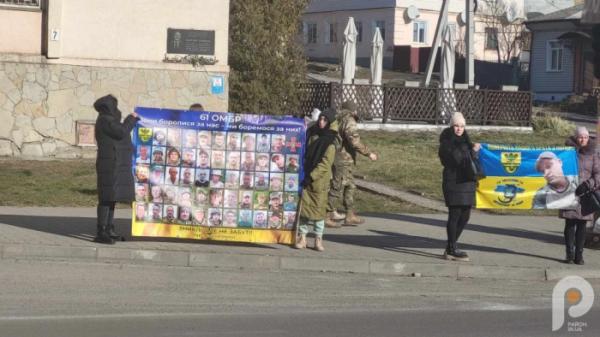 Я – не порожнє місце: в Острозі провели акцію на підтримку військовополонених3