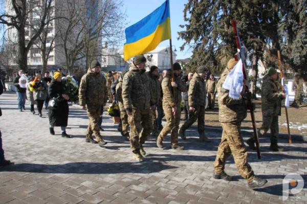 Лучани простилися із загиблими воїнами