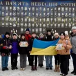 Нововолинським ліцеїстам провели виховну годину біля Меморіальної стели Небесній Сотні