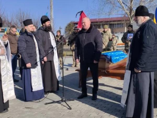 Пів року вважали зниклим безвісти: Копачівська громада попрощалася із захисником України Аркадієм Луцюком2