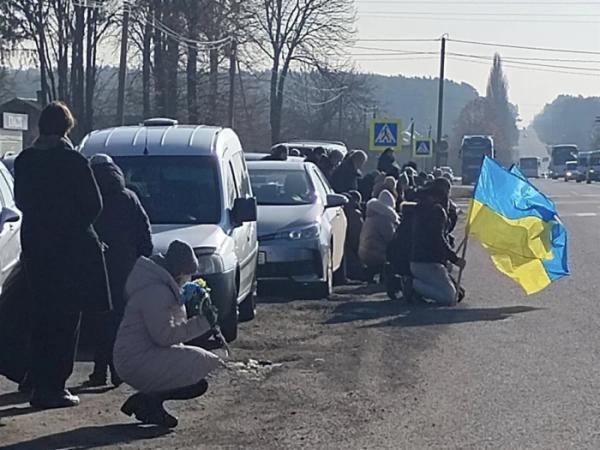 Пів року вважали зниклим безвісти: Копачівська громада попрощалася із захисником України Аркадієм Луцюком1