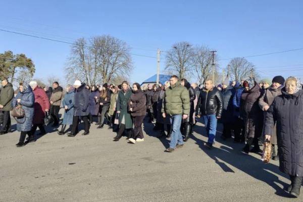 Пів року вважали зниклим безвісти: Копачівська громада попрощалася із захисником України Аркадієм Луцюком3