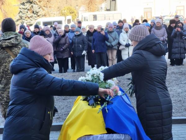 У Ковелі попрощалися з Романом Ващуком, який понад рік вважався зниклим безвісти12