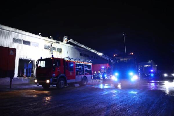 У Луцьку горіло перше відділення Нової Пошти10