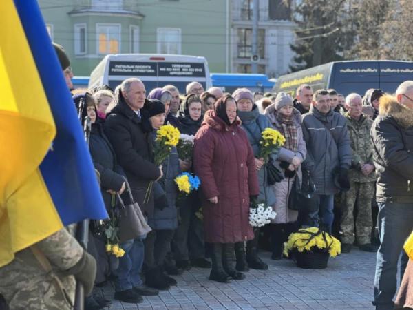 У Рівному попрощалися із захисниками Павлом Ковальчуком та Олександром Дубичем3