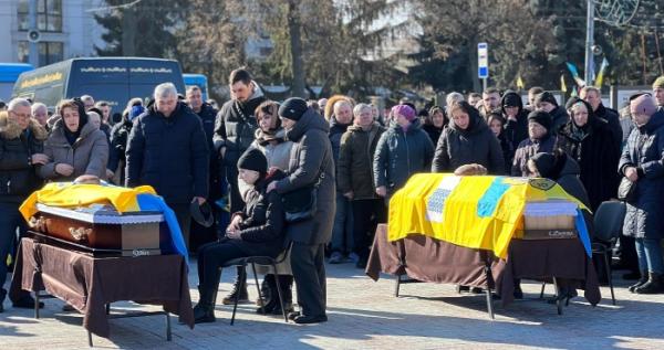 У Рівному попрощалися із захисниками Павлом Ковальчуком та Олександром Дубичем