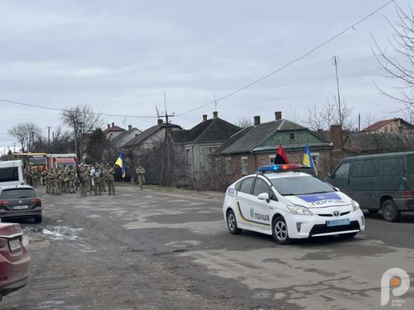 У Рожищі в останню дорогу провели захисника України Павла Бурця1